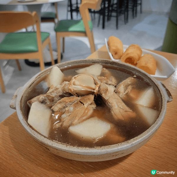 依間A.T.A.S係銅鑼灣一間新加坡菜館，專門食新加坡同馬來...
