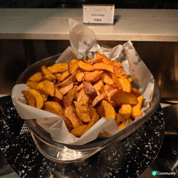 位於荃灣悅品酒店的「The Platter」餐廳，於週末及公...
