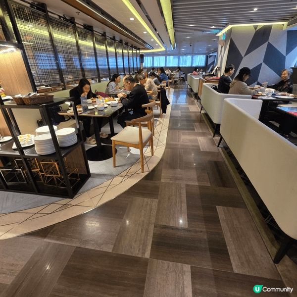 位於荃灣悅品酒店的「The Platter」餐廳，於週末及公...