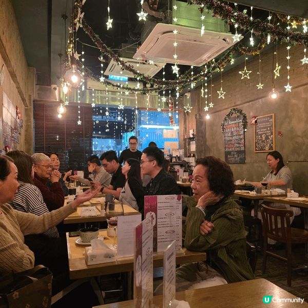 今晚喺 荃灣西式餐廳Vision 8 嘆咗一餐滿足嘅晚餐，環...