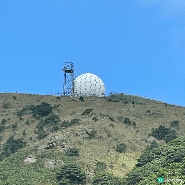 獅子山頂：代表香港人精神，眺望香港，祈求平安喜樂