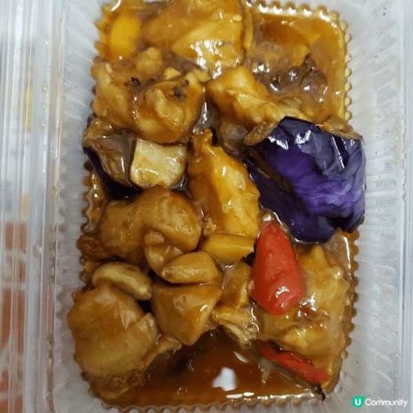 各式各樣的美食，盡在桌上！