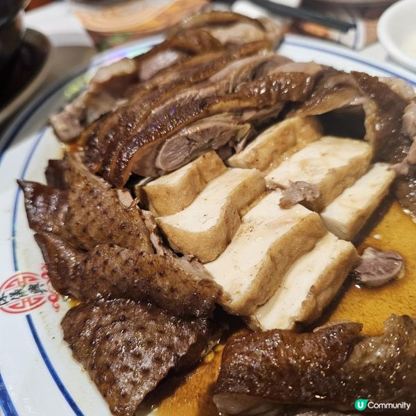 必食鹵水鵝與煲仔菜