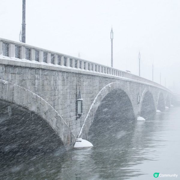 雪國拱橋美景！❄️橋上雪景超夢幻！