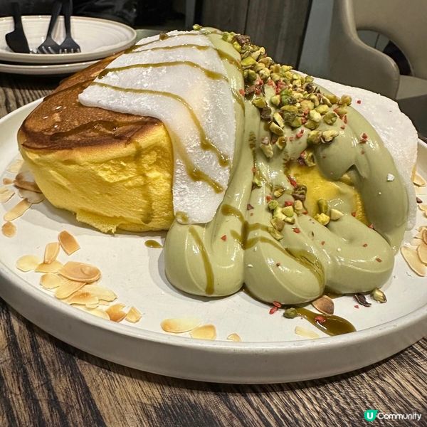 觀塘高質Cafe😍特濃開心果忌廉麻糬梳乎厘