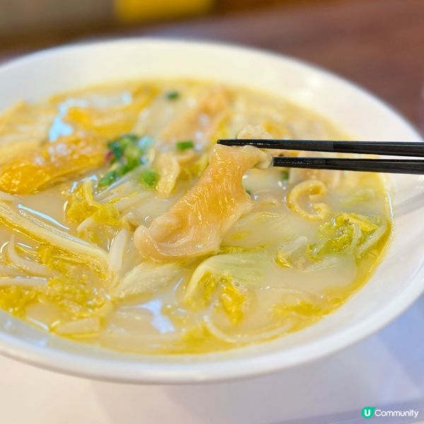 必試招牌花膠濃雞湯米線🍜