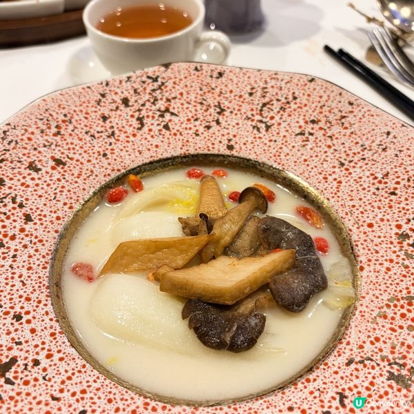 話咁快又過年喇🧧今年團年飯唔洗阿媽咁辛苦,一於出去食餐好既😆...