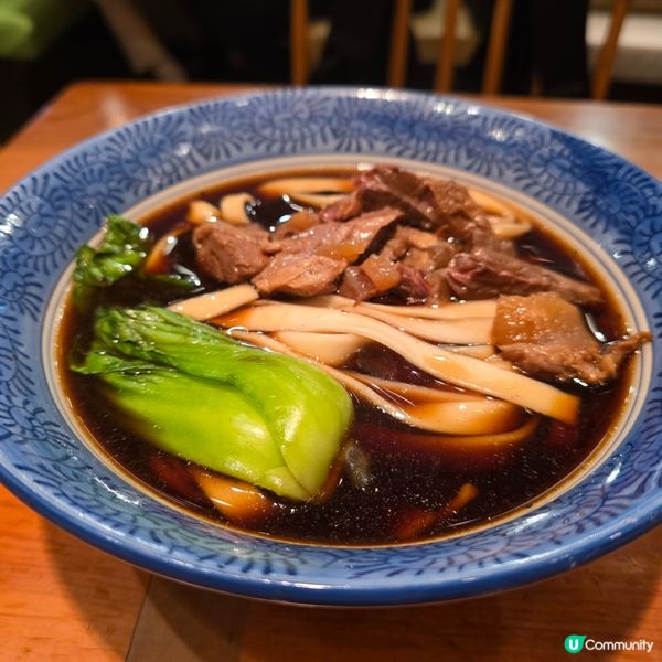 台味小玉，牛肉麵正宗！🍜😋