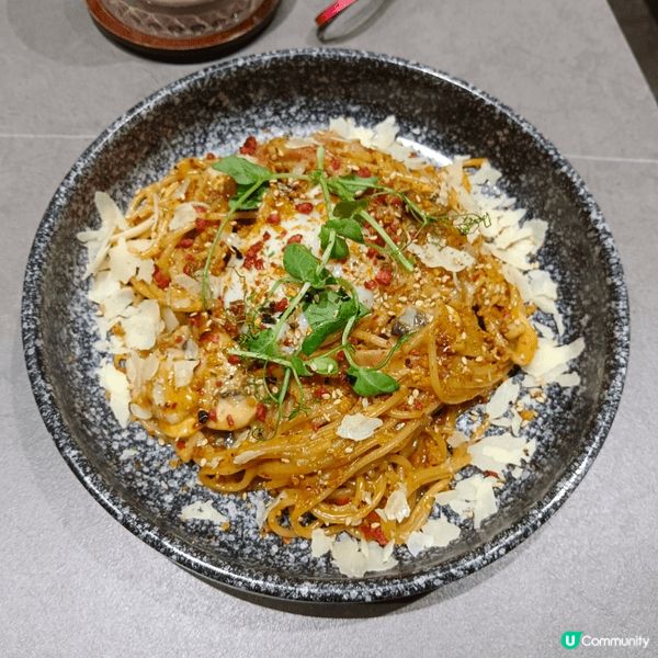 食一個晚飯當係為朋友慶生，去咗一間位於銅鑼灣外告士打道嘅上樓...