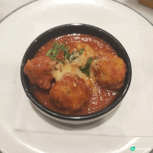 PizzaExpress 的北京烤鴨pizza，超好味，真的...