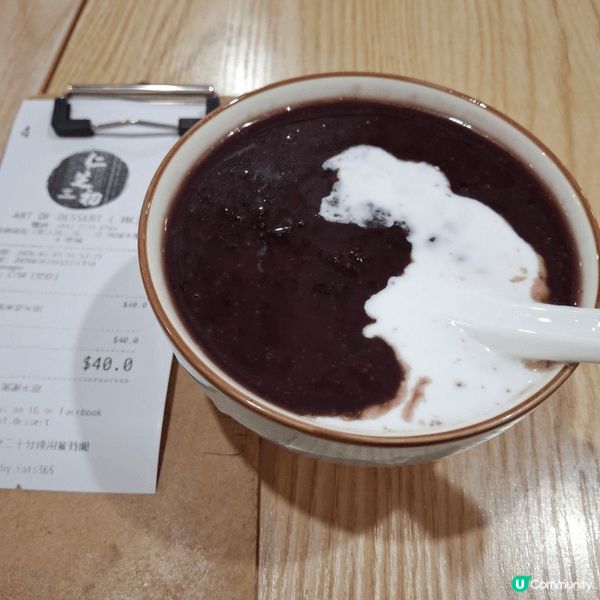 糖水是嚟自店舖，好夠料和味道不太甜， 叫咗椰汁紫米露和麥米粥...