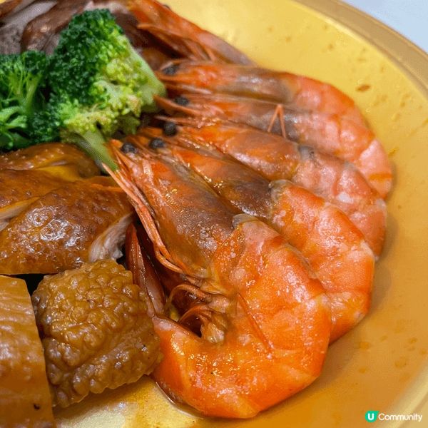 呢個大快活嘅盆菜，性價比好高，份量同用料都比想像中好。大蝦大...