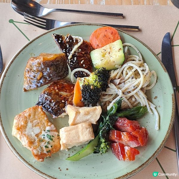 柏寧酒店自助午餐慶祝妹妹生日🎂🍽😋