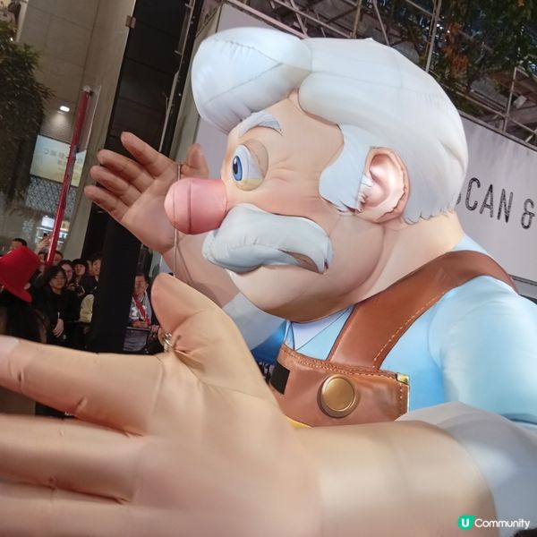 銅鑼灣「夜光巡遊」超正！🤩✨充滿濃厚藝術與節日氣息。