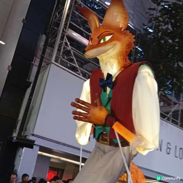 銅鑼灣「夜光巡遊」超正！🤩✨充滿濃厚藝術與節日氣息。