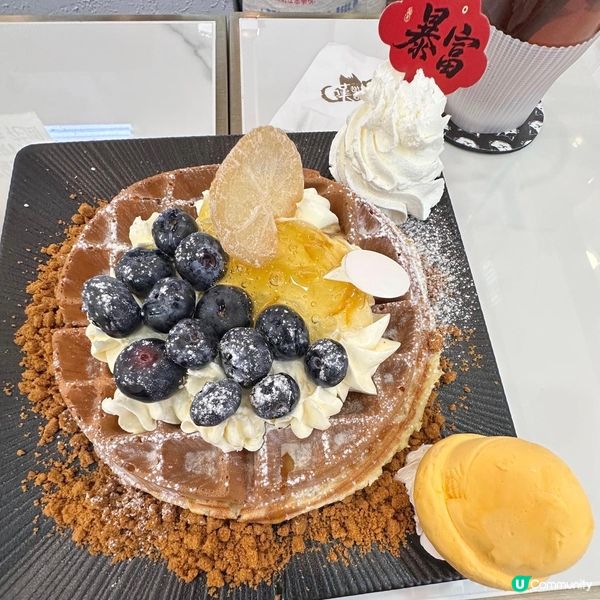 性價比好高嘅甜品店🍨超足料🥰🌸熱桃膠雪燕椰皇👍🏻