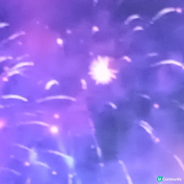 耀目煙花🌟在維港綻放！🥳