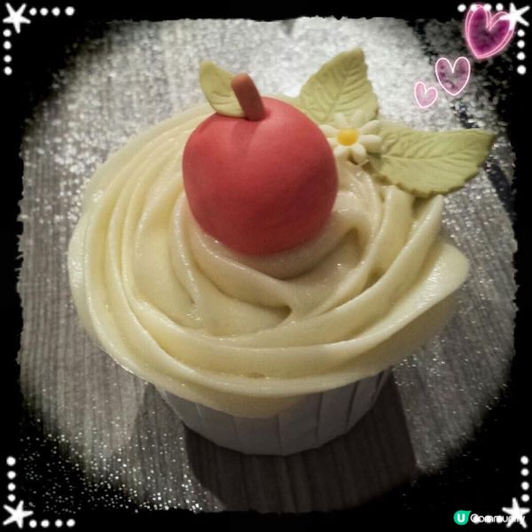 那些年,我親手製作的烘焙甜品和翻糖裝飾,傾注了滿滿的心意｡只...