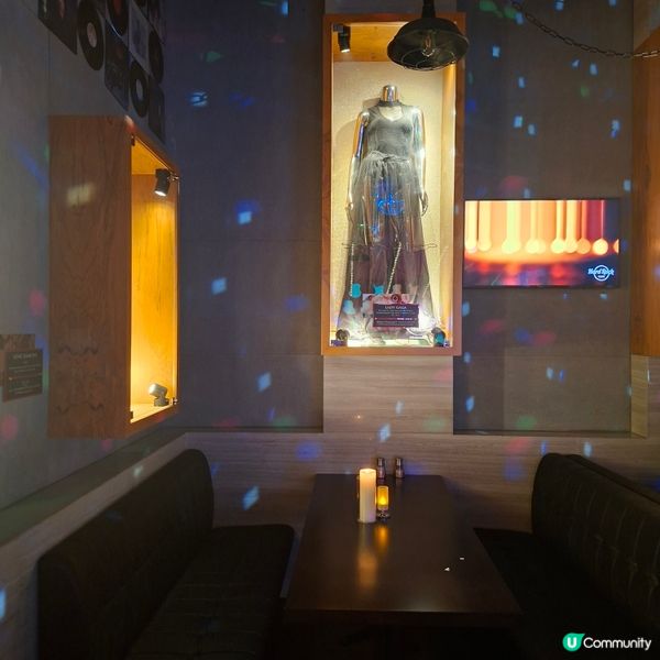 ✨️高人氣硬石餐廳嚐招牌菜傳奇漢堡💕欣賞現場樂隊演出🥳