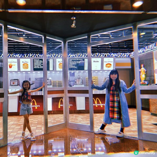 最後一日，打卡1975年首間麥當勞 :)