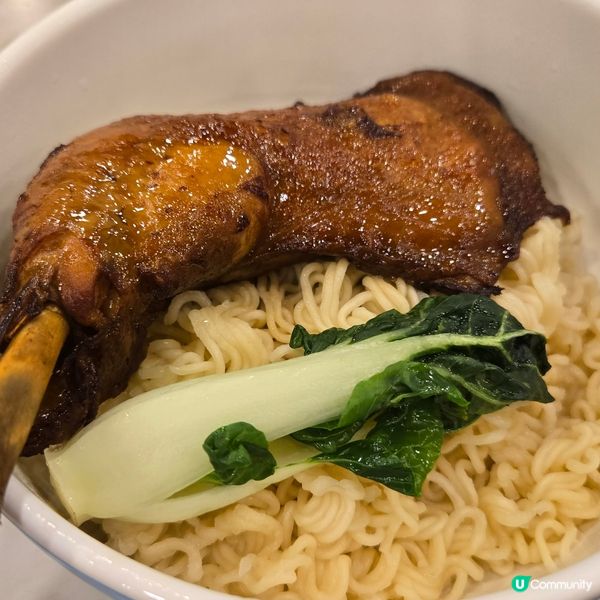 湯加雪菜牛丸米線