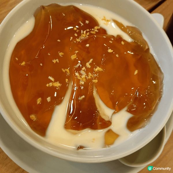 點心、蒸飯和冰粉是在香港吃,而牛肉火鍋是在中山吃。各有特色😋...