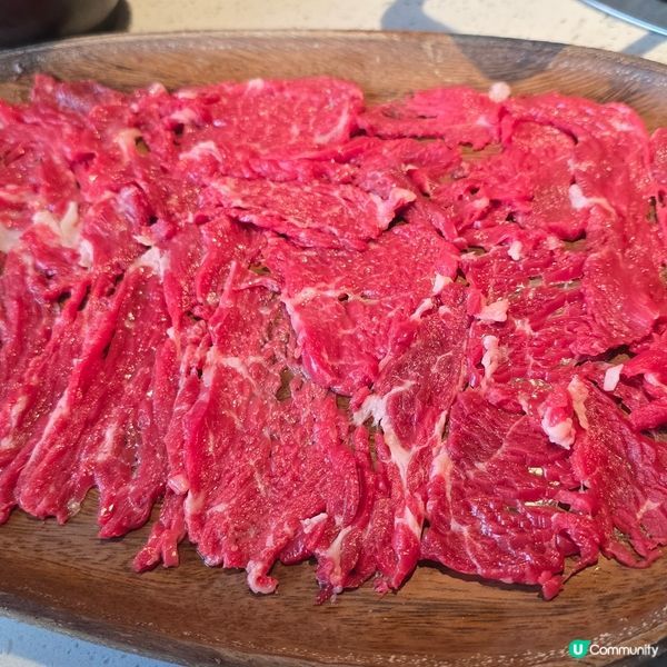 非常正宗的麻辣火鍋，3拼湯底，最好飲是麻辣