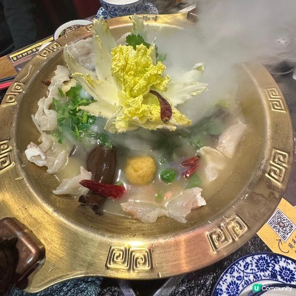 宮廷風格古色古香🍲設有兒童影院嘅高質火鍋店