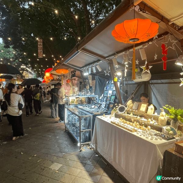 走入嶺南新天地，好似推開咗一扇時光門。白天陽光灑落喺青磚騎樓...
