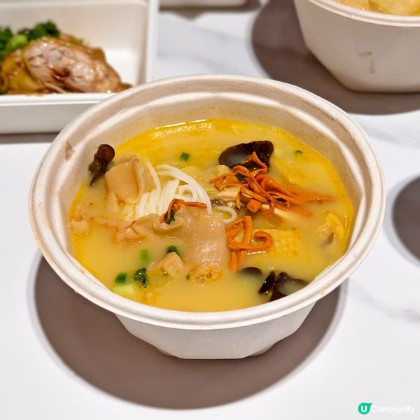 花膠雞米線