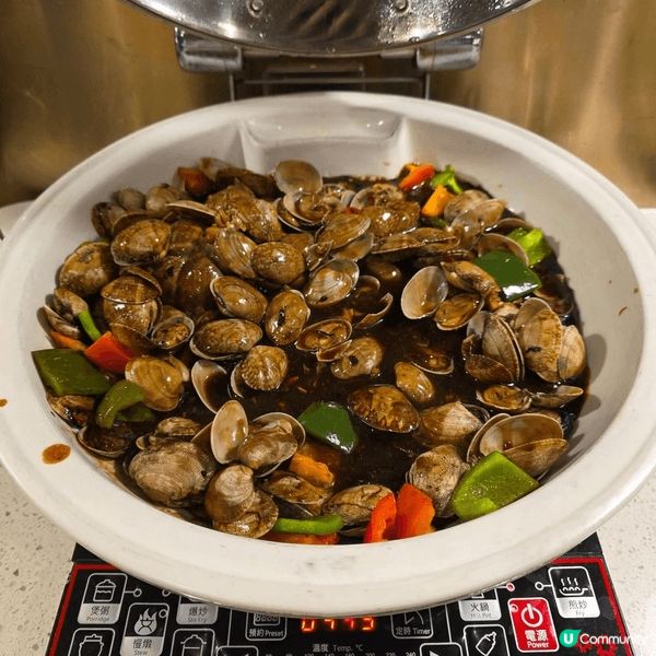 位於荃灣悅品酒店的「The Platter」餐廳，於週末及公...