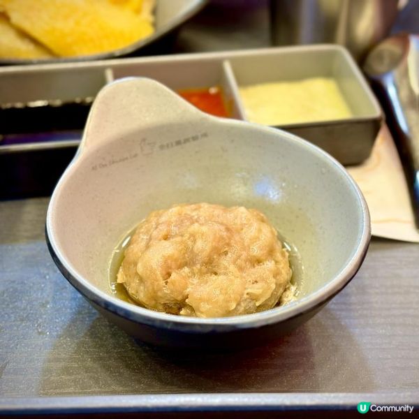 主打溫泉雞價錢親民長龍小店🐥
