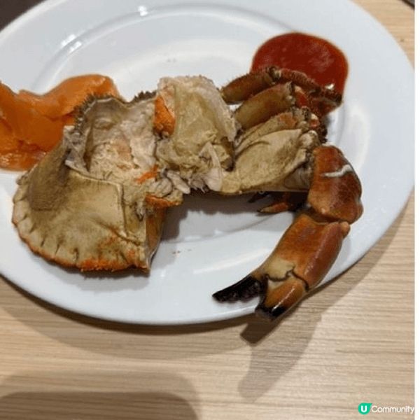 自助餐環境寬敞，食物種類多，有龍蝦，不同海鮮，和名牌雪糕。出...