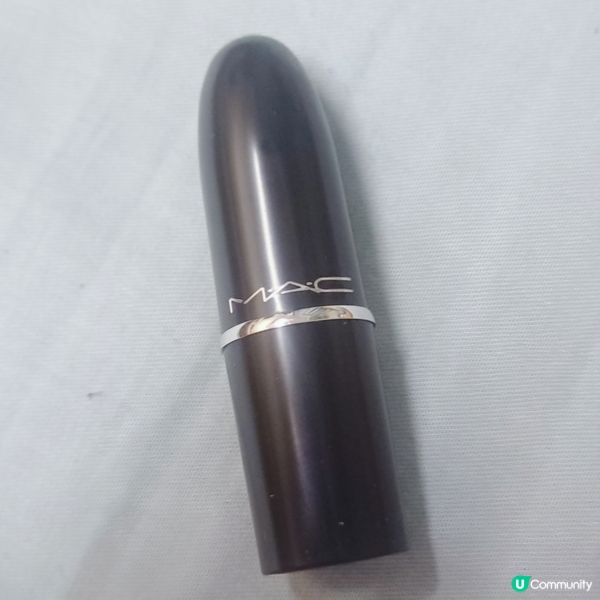潤澤緞光唇膏 💄✨使用感滋潤舒適