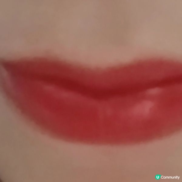 潤澤緞光唇膏 💄✨使用感滋潤舒適