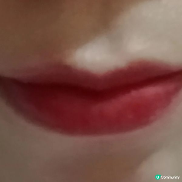 潤澤緞光唇膏 💄✨使用感滋潤舒適