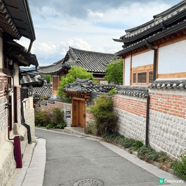 去左韓國旅行，行左行北村韓屋村，成個地方都好有舊韓屋既美感，...