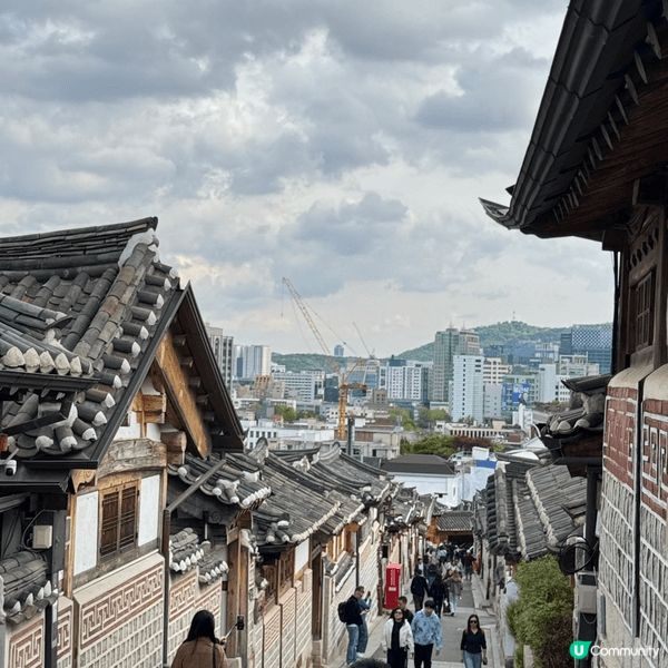 去左韓國旅行，行左行北村韓屋村，成個地方都好有舊韓屋既美感，...