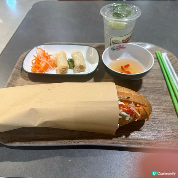 全新期間限定豬頸肉越包！