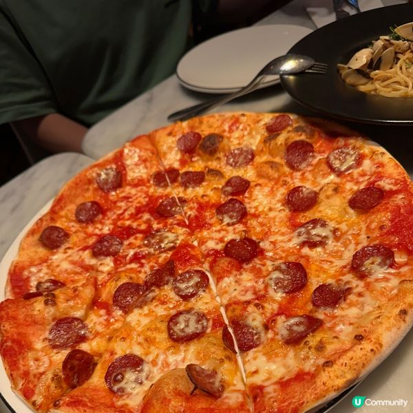Pizza!!🍕🍕😋🤤😋🍕🍕