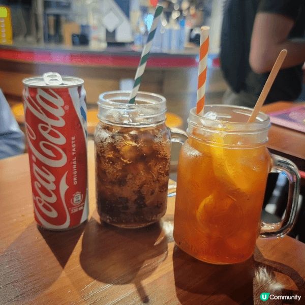 Burger Joys 係灣仔一間開咗好多年嘅美式漢堡店，位...