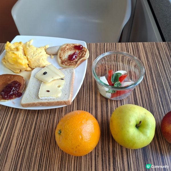 Ibis Styles Luzern City自助早餐食評