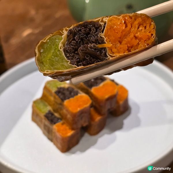「蓮香居」百年老字號傳統手工點心點心,室內裝潢都好有懷舊感,...