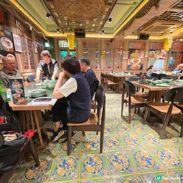 「蓮香居」百年老字號傳統手工點心點心,室內裝潢都好有懷舊感,...