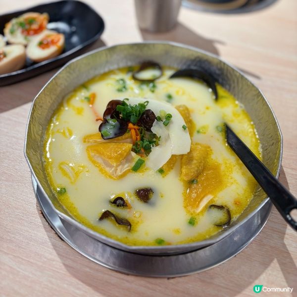 人氣花膠雞米線🍜