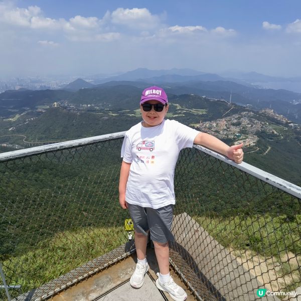 登頂深圳盐田梅沙尖