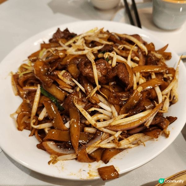餐點集合中式鑊氣小炒, 惹味炆豬手,粉河粉,蒸粟米餃，選擇多...