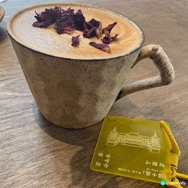 📸☕ 在揭陽古城的中山騎樓街，悠閒地打卡享受咖啡時光！古老建...