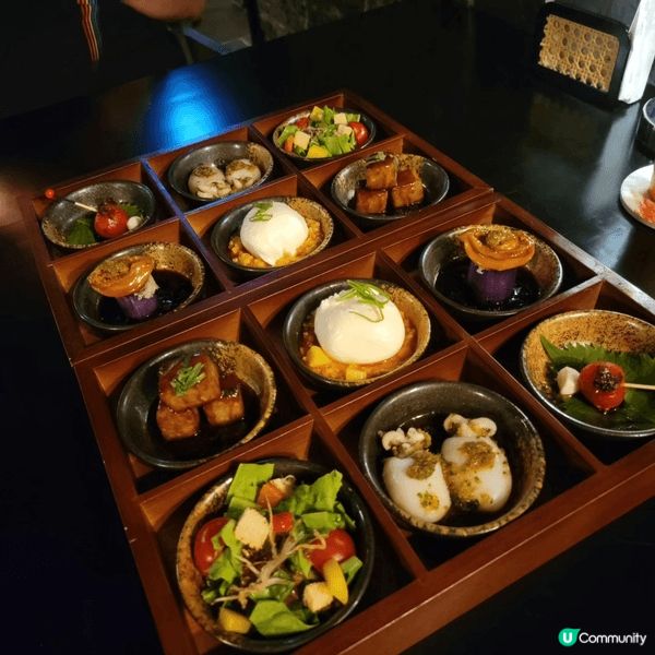 上環荷李活道呢間酒吧，用香港故事做cocktail同菜式主題...