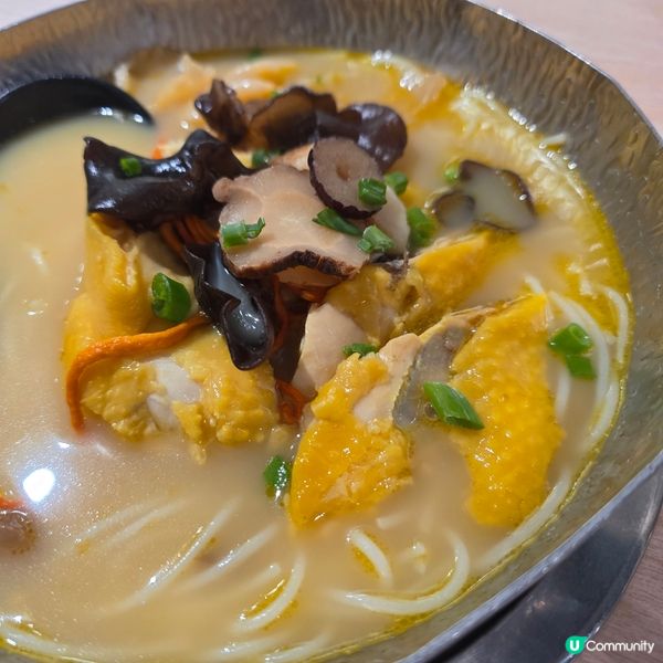 高質觀塘雞駅花膠雞米線專門店